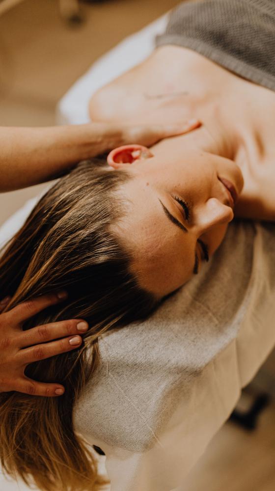 Kopf- und Nackenmassage nach japanischer Technik